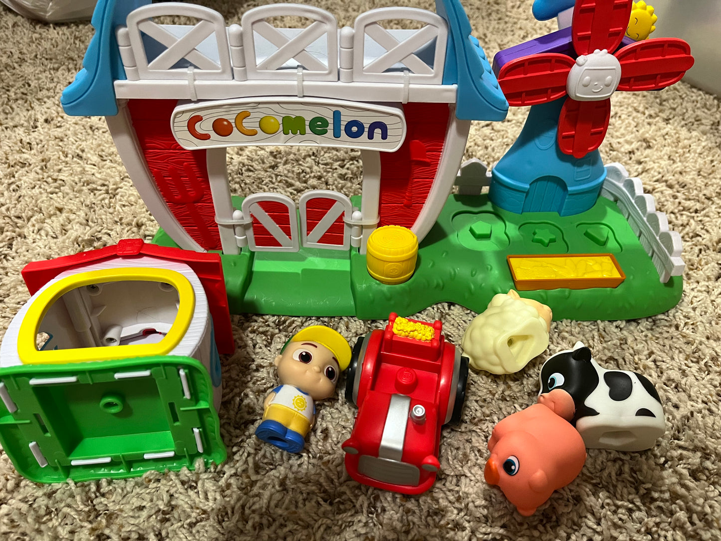 Seller 73A: EUC Cocomelon Farm Toy w/ ALL Parts *REDUCED 10/14*