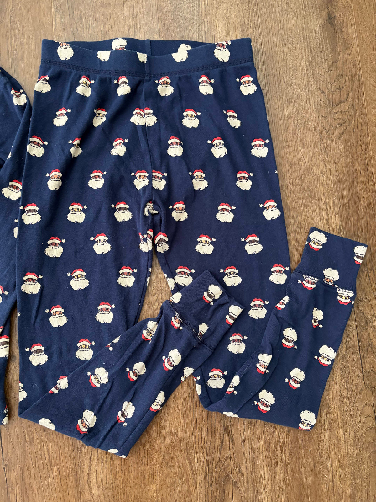 #126 EUC Gap Kids Navy Blue Santa Pajamas Gender Neutral 14
