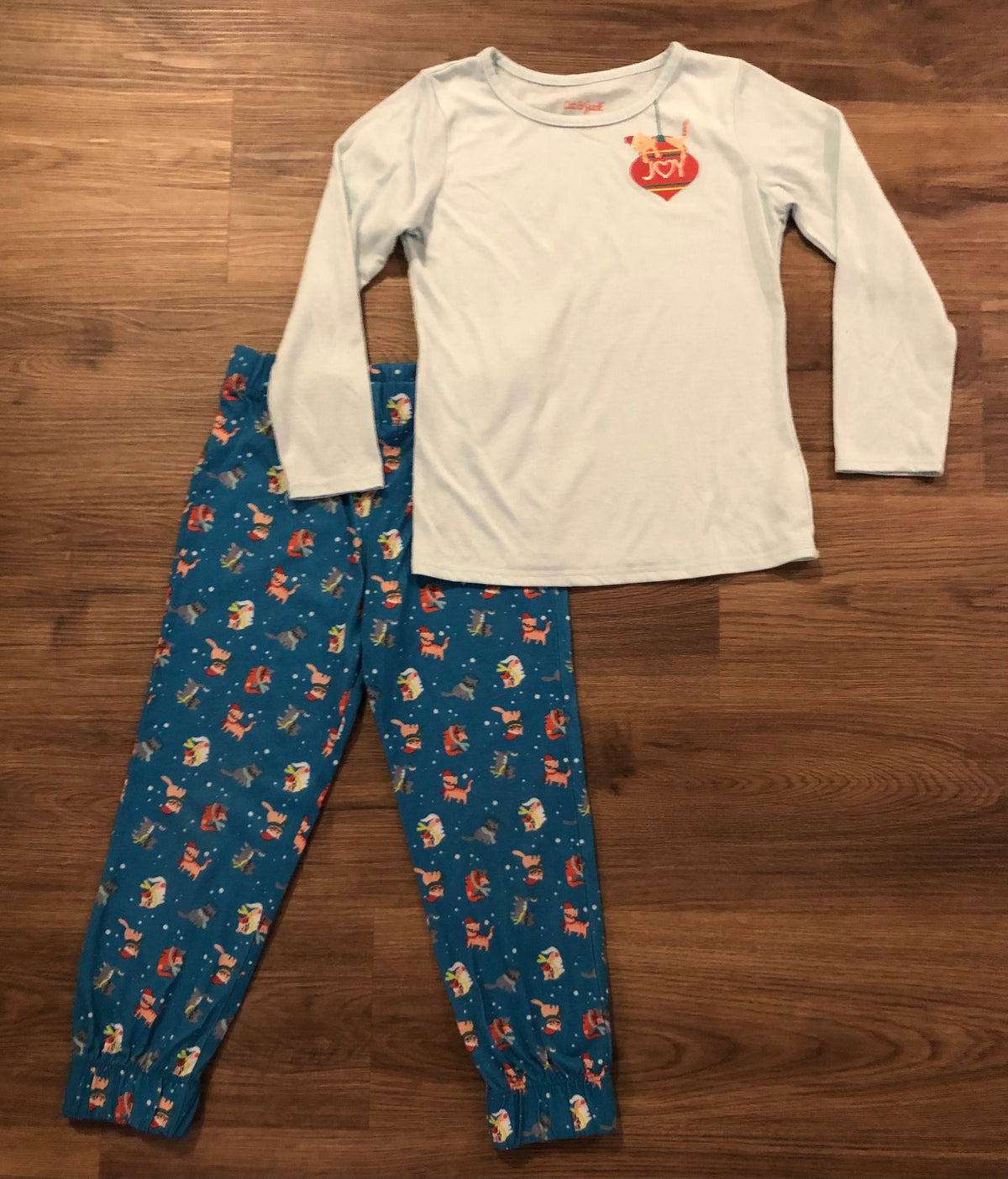 #137 Cat & Jack holiday pajamas small 6/6x
