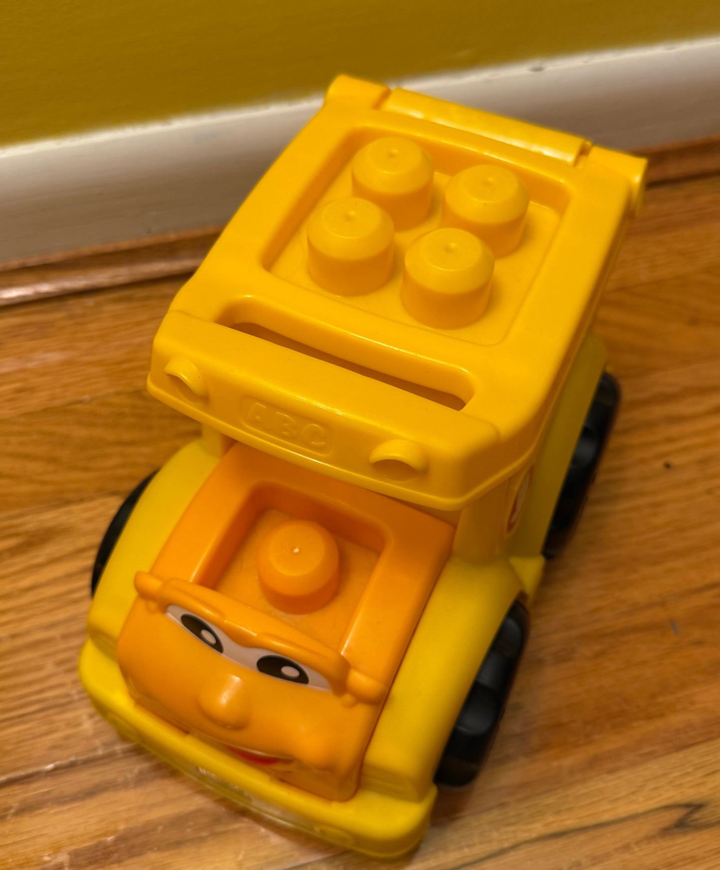Seller 175 - yellow truck