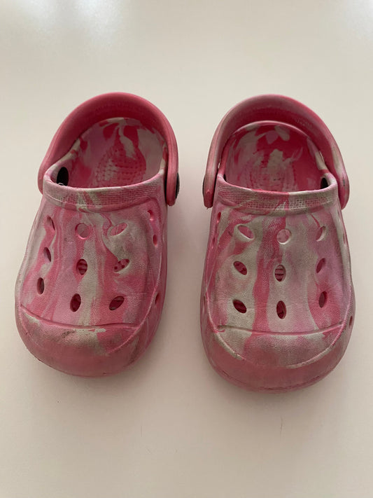 #117- Lily & Dan Pink and White Croc style Shoes Girls Toddler Size 5/6