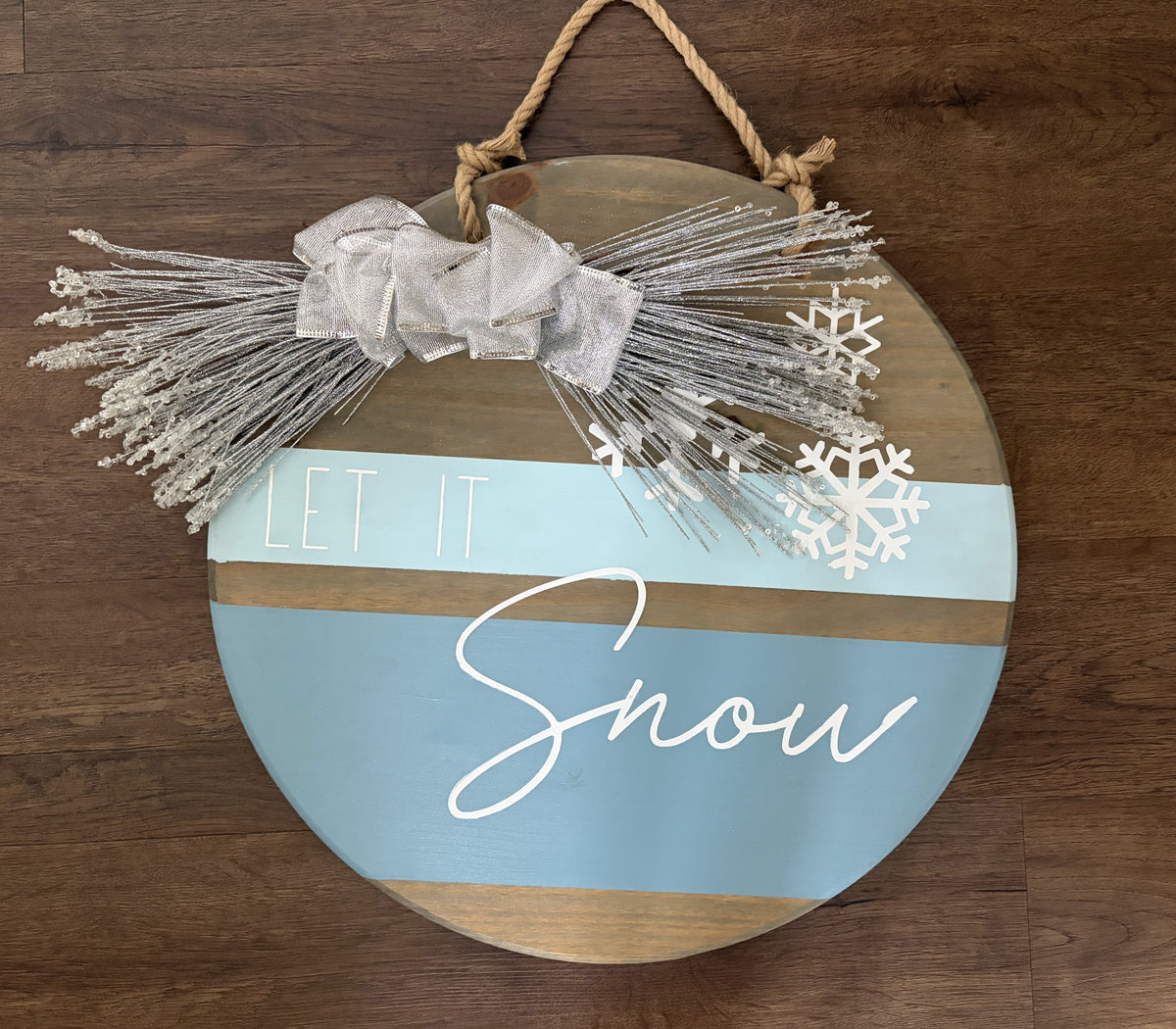 #126 Let It Snow Wooden Sign