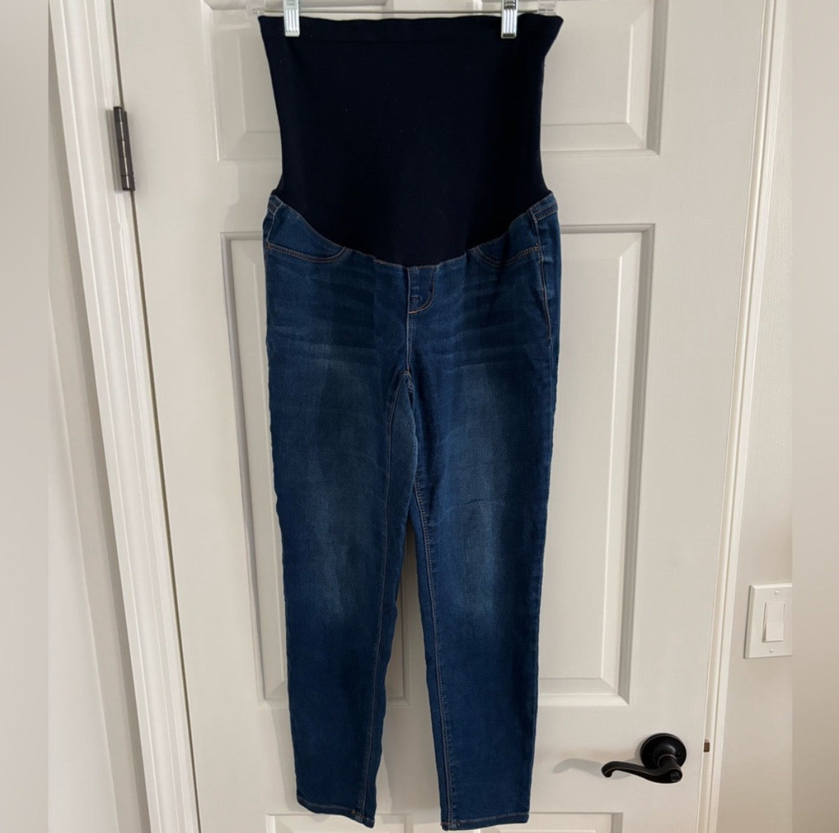 Seller #195 - *REDUCED* 1822 Denim Women's Maternity Jeans Size 10/30