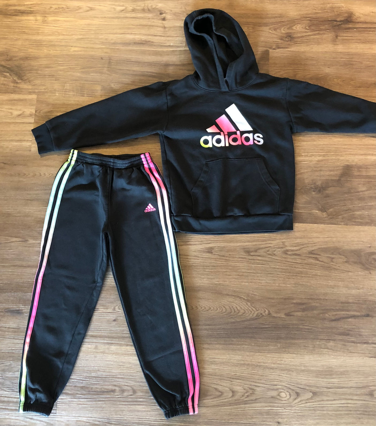 #137 Adidas girls sweatsuit size 7