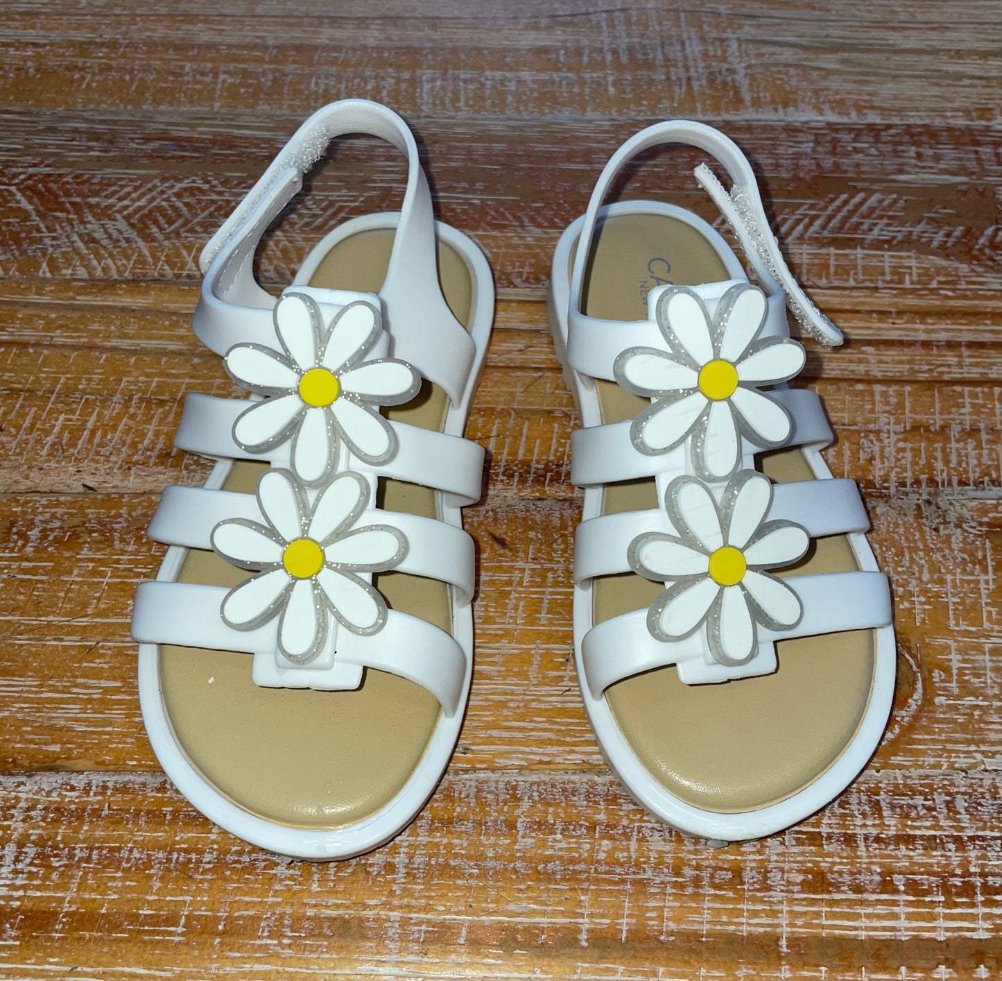 Seller #3 Capelli  Girls White Strapped Sandals with Daisies Size 8c