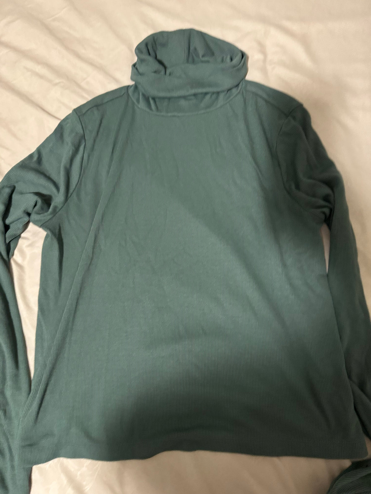 #55  old navy women’s long sleeve top size S