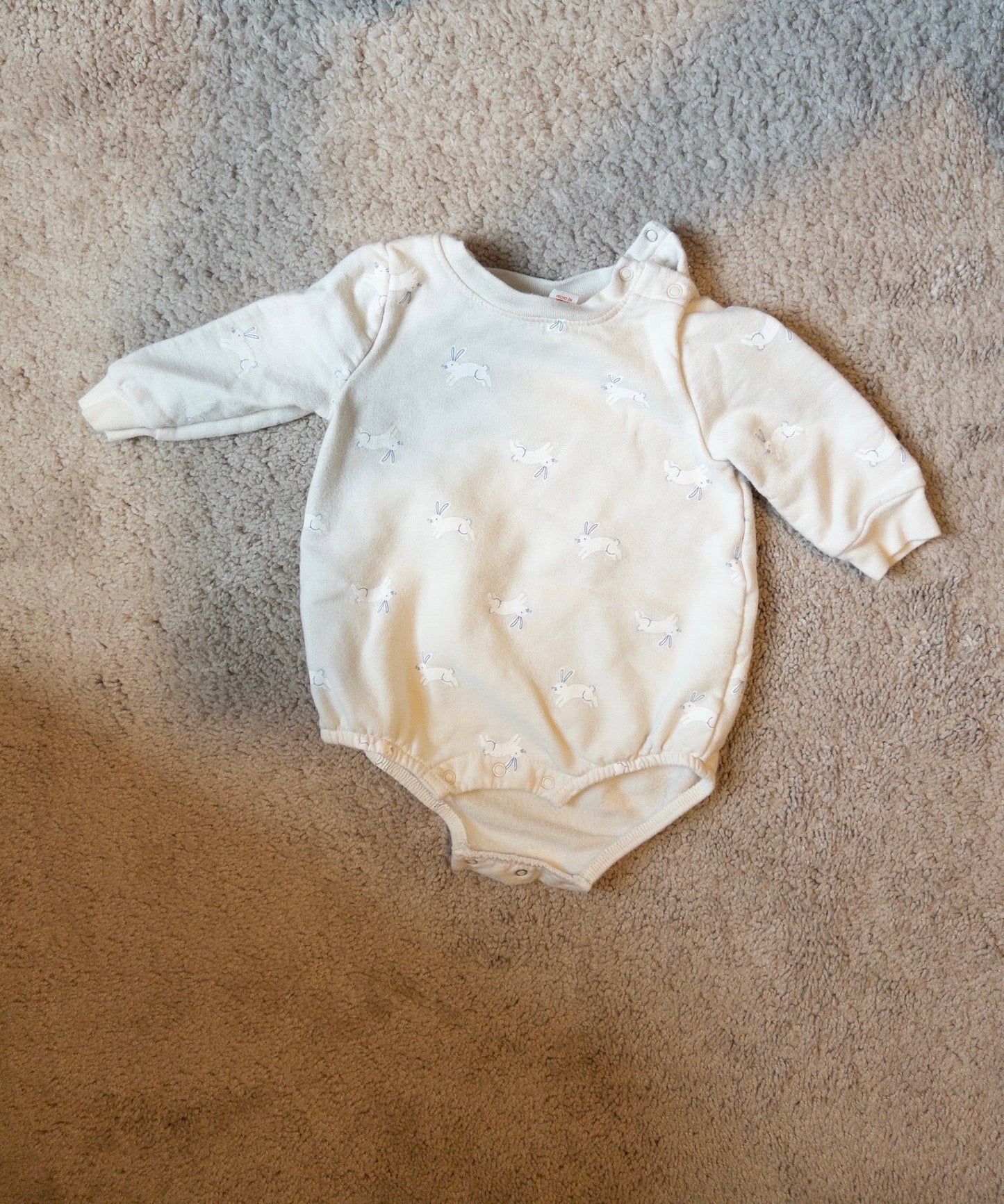 #151 H&M 3-6 month bunny bubble romper with bunny tail. EUC. Girls
