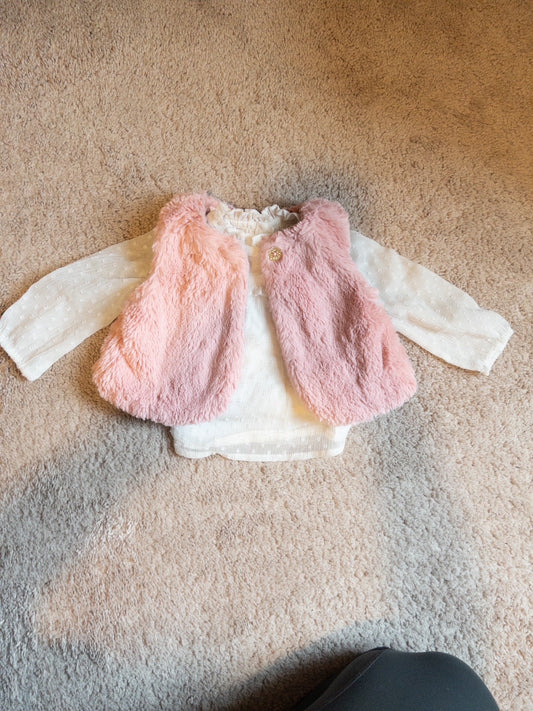 #151 3-6 month white bubble shirt with pink fuzzy vest (gymboree) VGUC