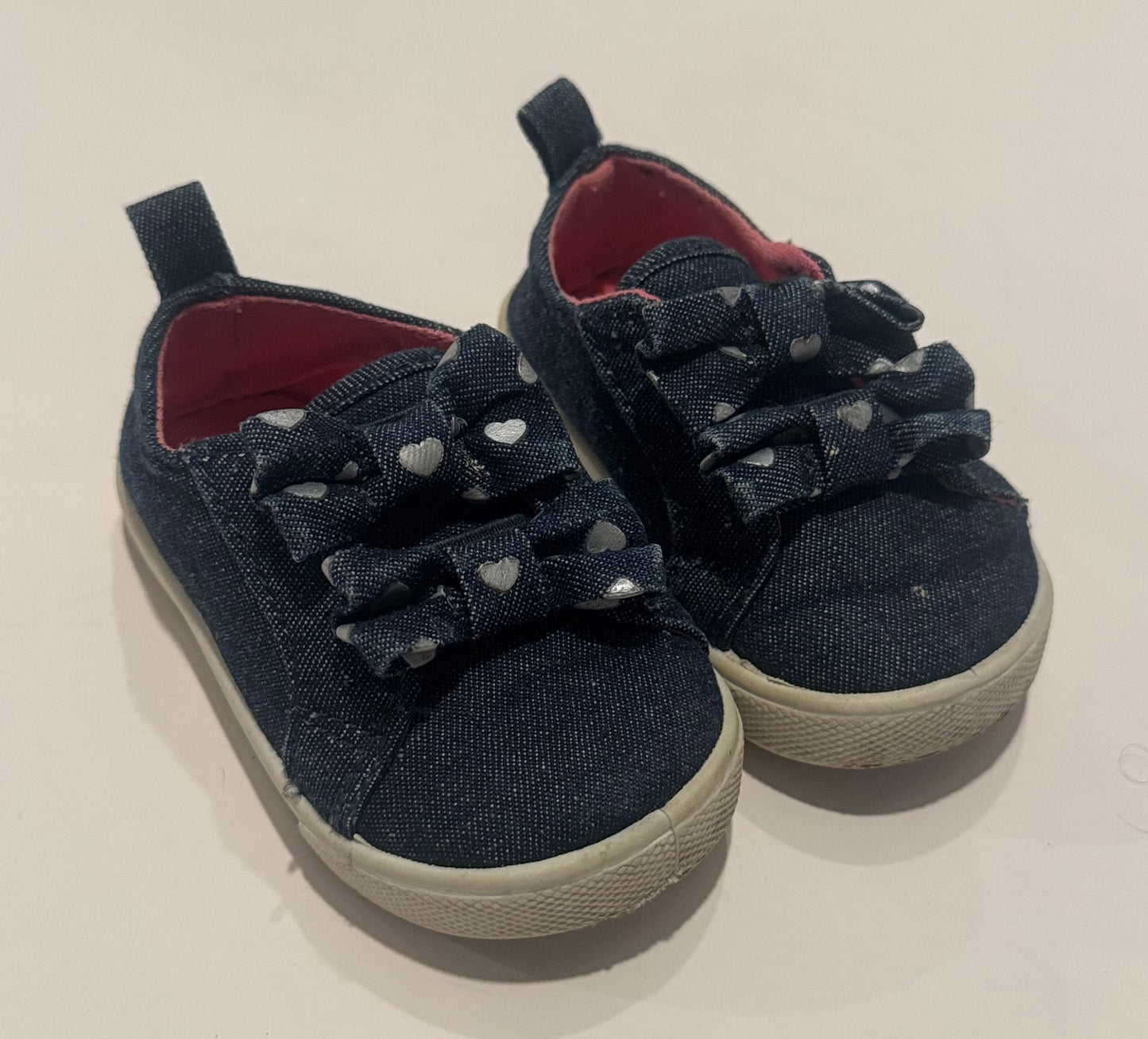 #187 Girls Size 3 Garanimals Sneakers