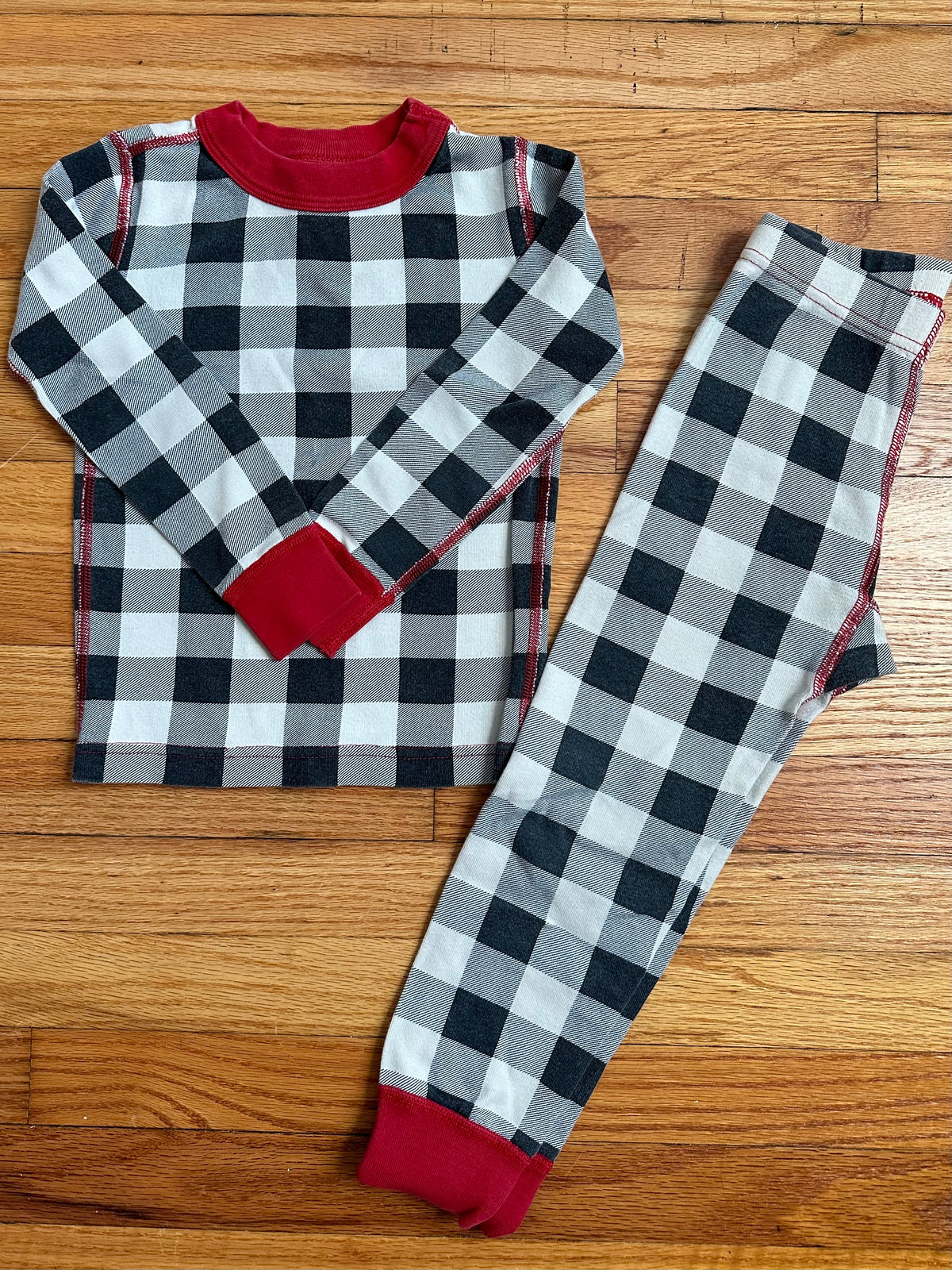 Seller 42, Hanna Andersson Buffalo Check Pjs, black / red, VGUC, 4t