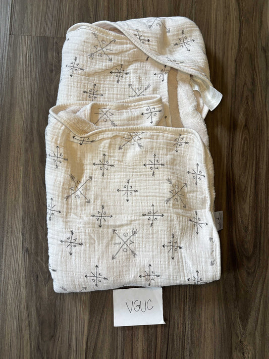 #138 -  - VGUC Aden + Anais - Bath Towel - PU 45236