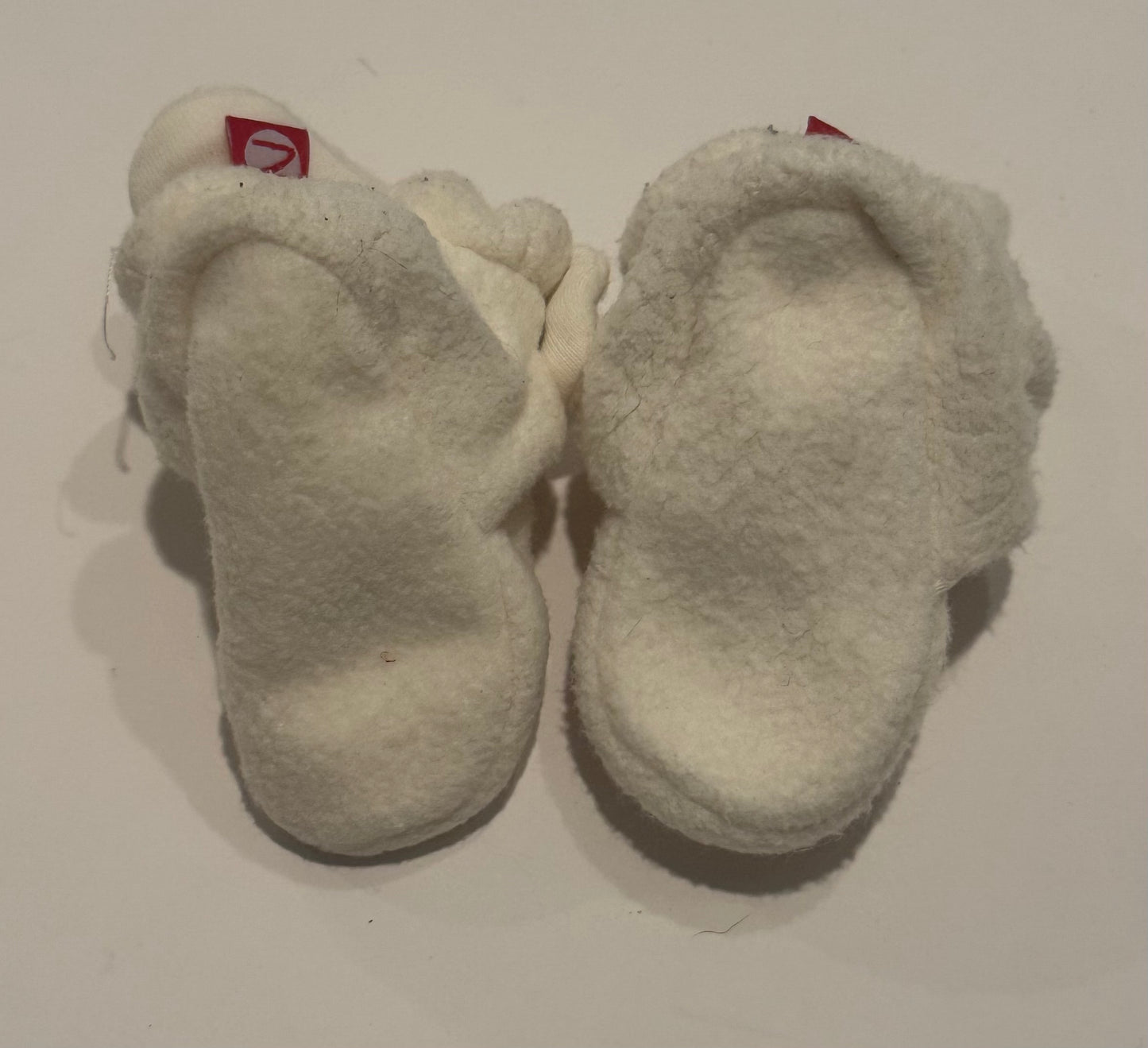 #187 Gender Neutral 3m Cream Zutano Booties