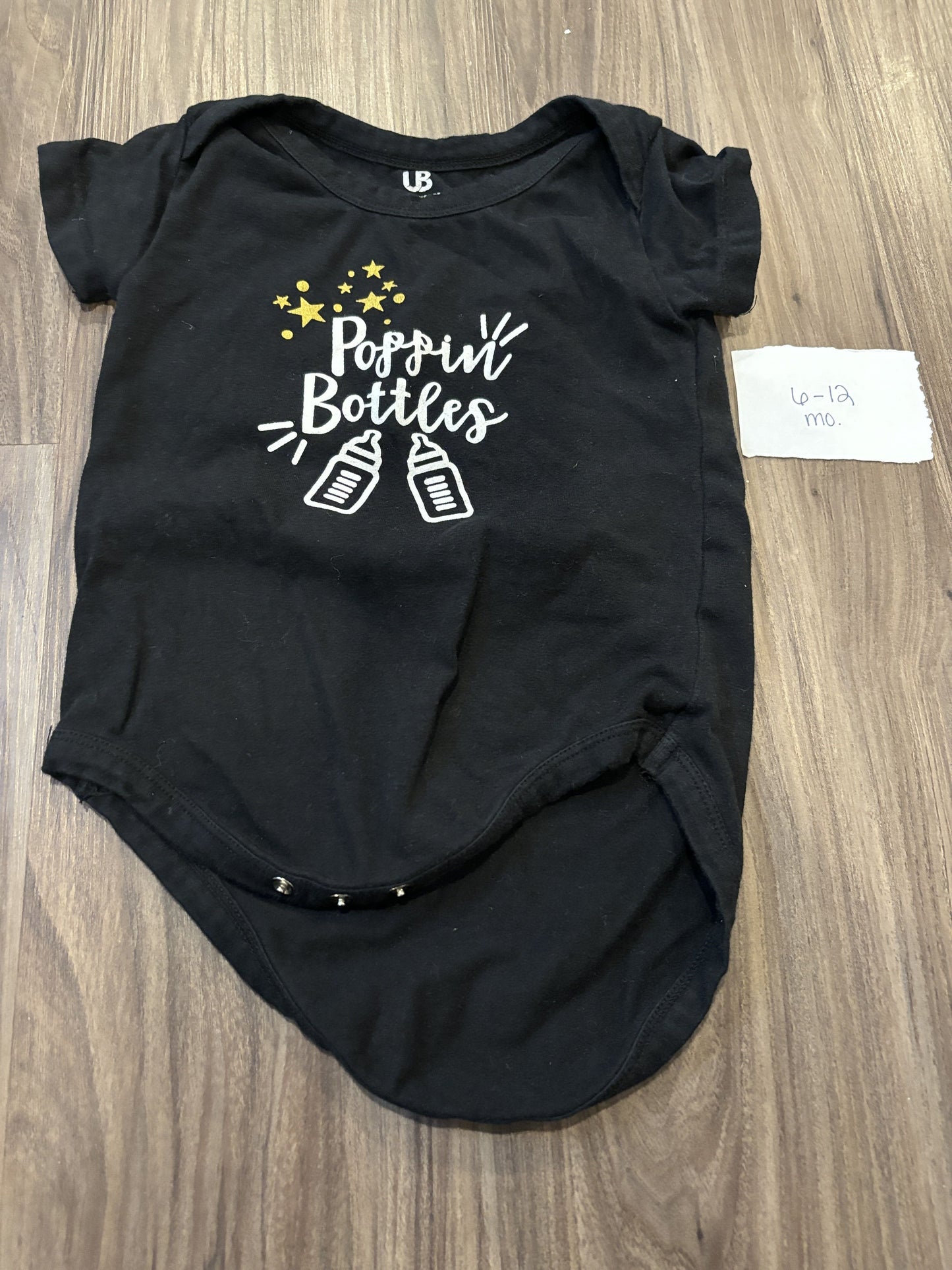 #138 - 6-12 Mo - EUC Poppin Bottles Onesie - PU 45236