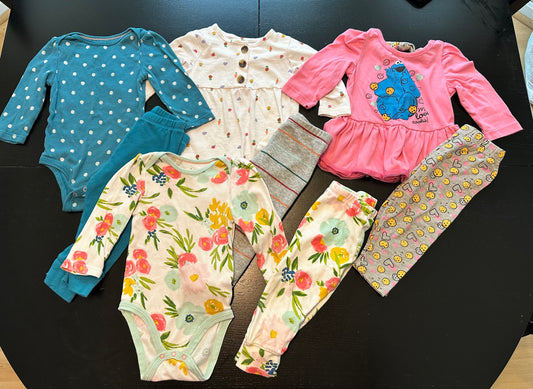 12 Month Girl's Bundle (17 Items)