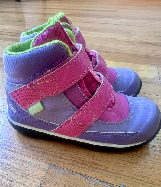 #104 See Kai Run size 11 girl winter boot