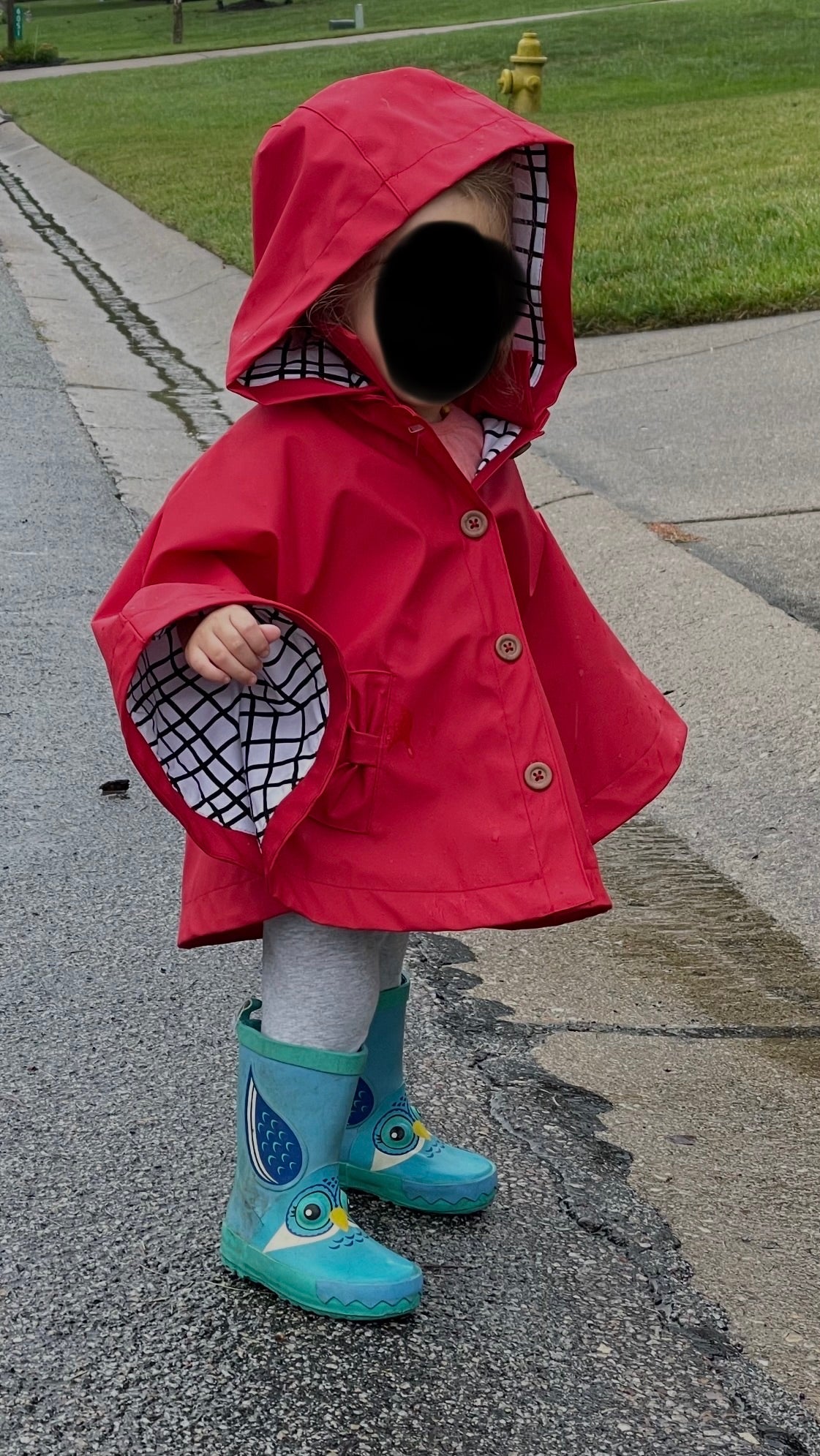 #149 tahari baby girls 24m rain coat cape
