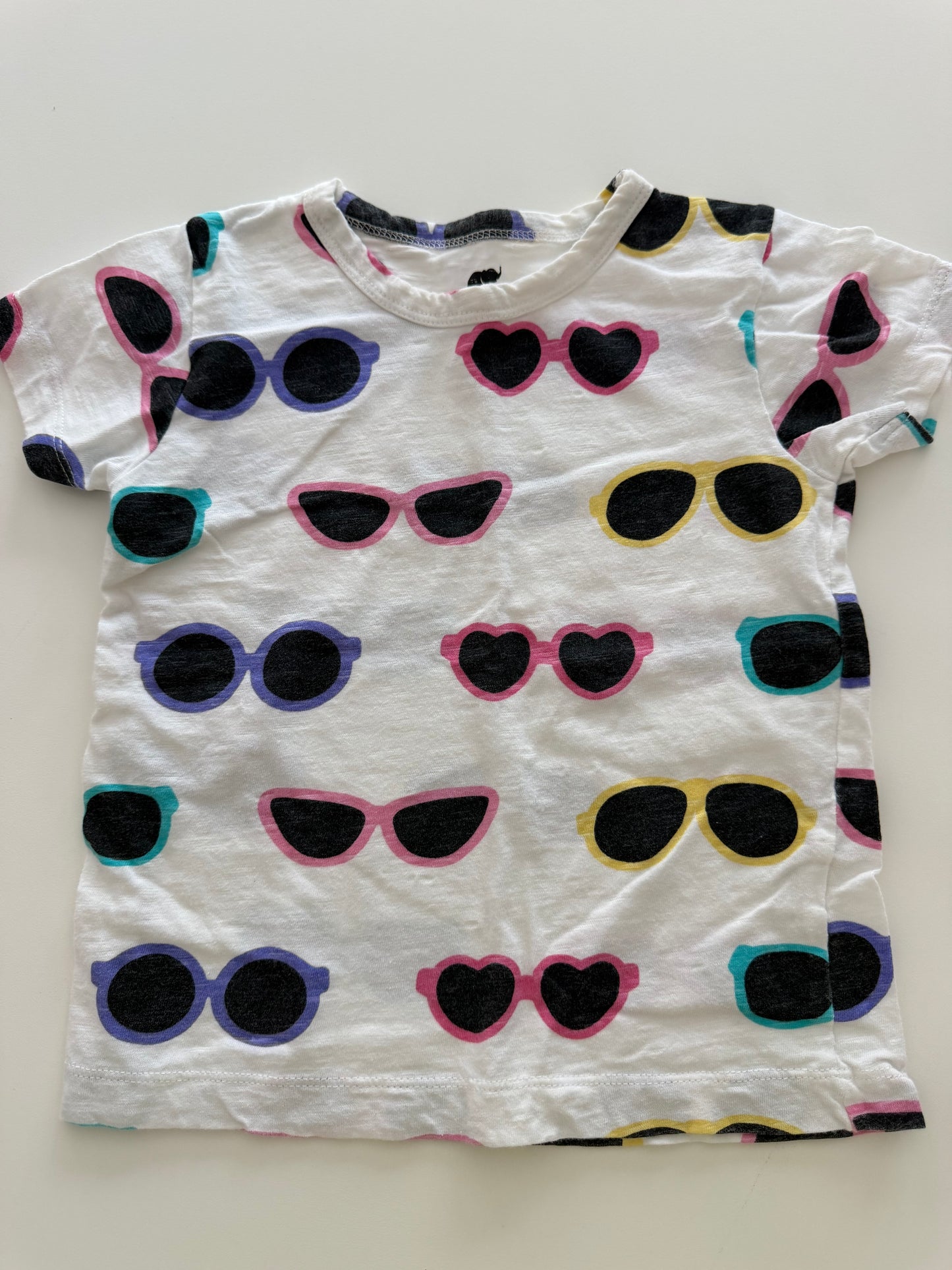 #117, Girls 4T, Monica + Andy sunglasses tee & Little Co yellow flower tee, GUC