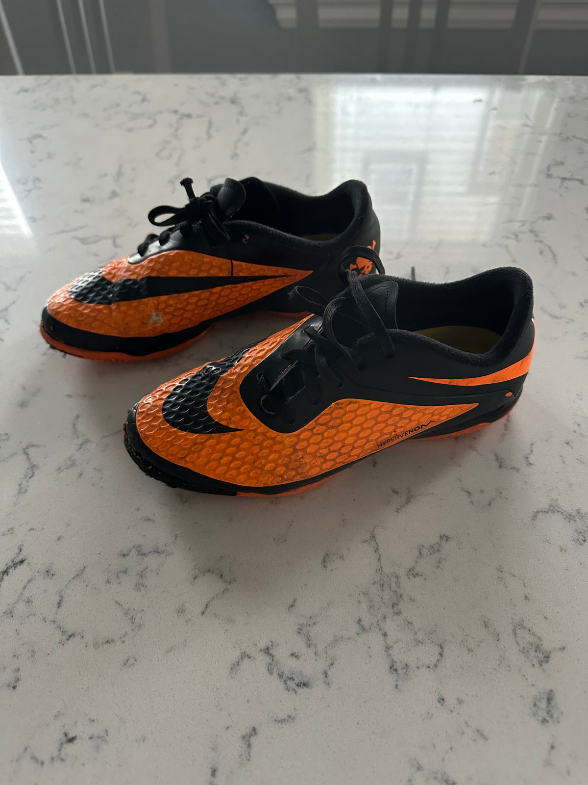 Seller 42, Nike Indoor Turf Shoe, Orange/Black, Boys 3.5Y