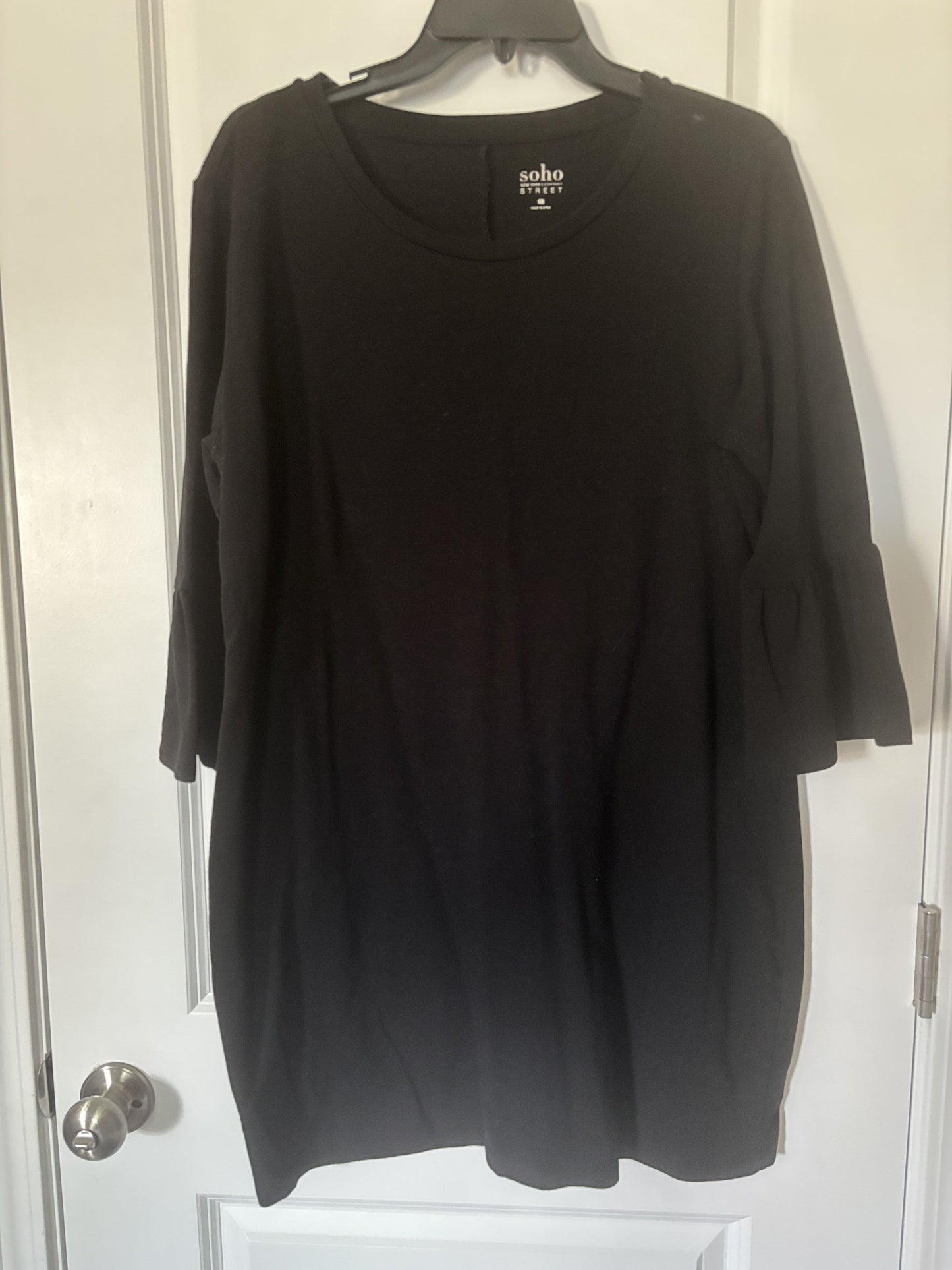 #138 - L - VGUC New York & Co - Black Dress w/Puffy Sleeves - PU 45236