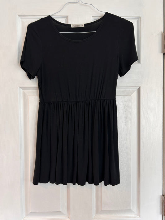 Seller #36 Black Maternity Short Sleeve Shirt Size M