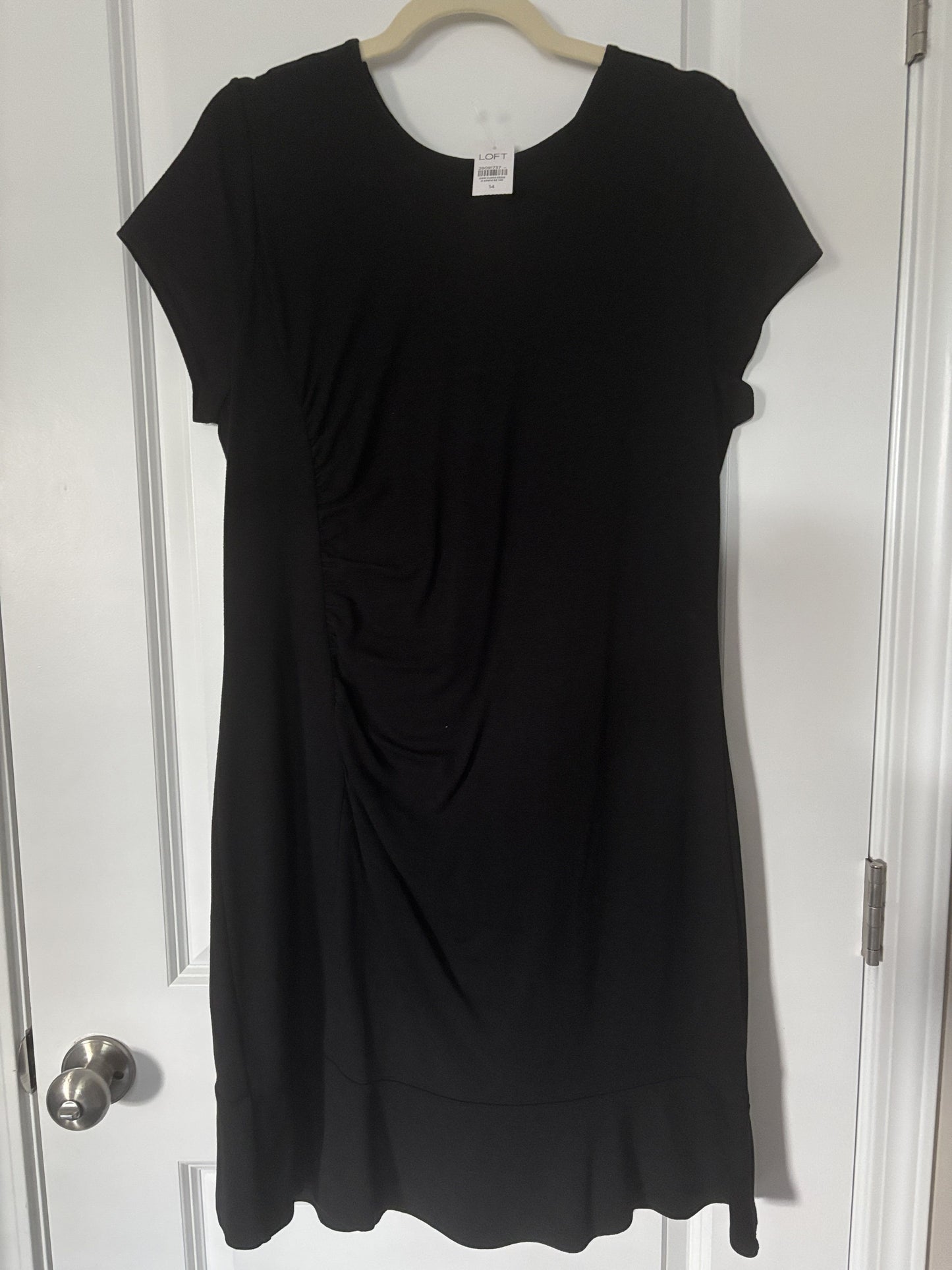 #138 - 14 - NWT Loft - Black Rouched Dress - PU 45236