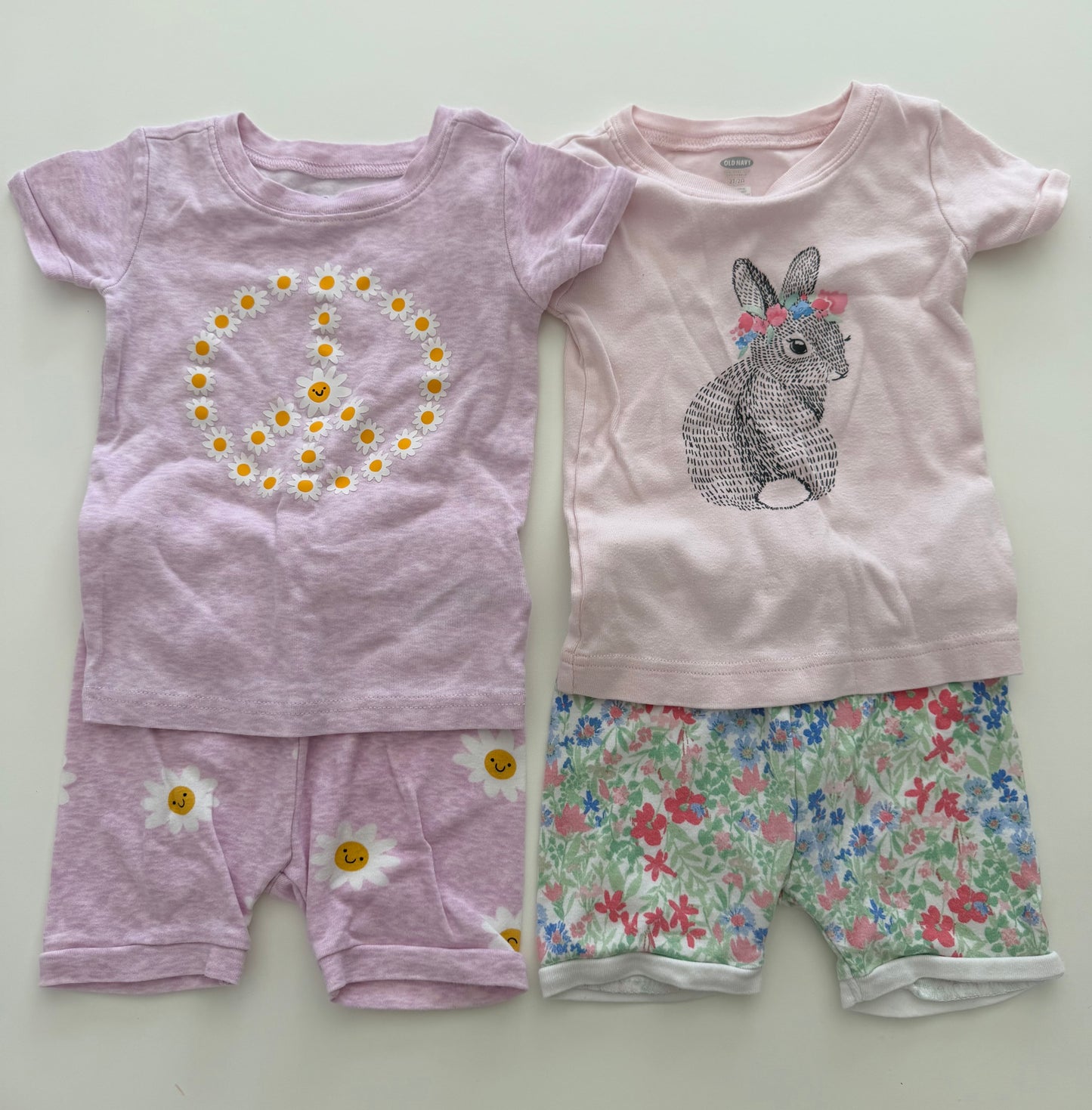 #117, Girls 2T, Old Navy purple flower peace sign & pink bunny print pajamas, VGUC