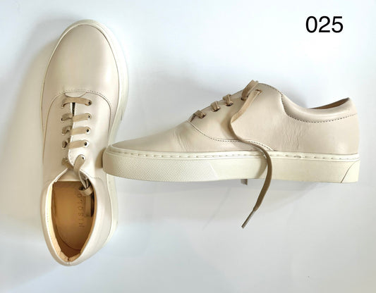 Nisolo tan leather sneakers size 8