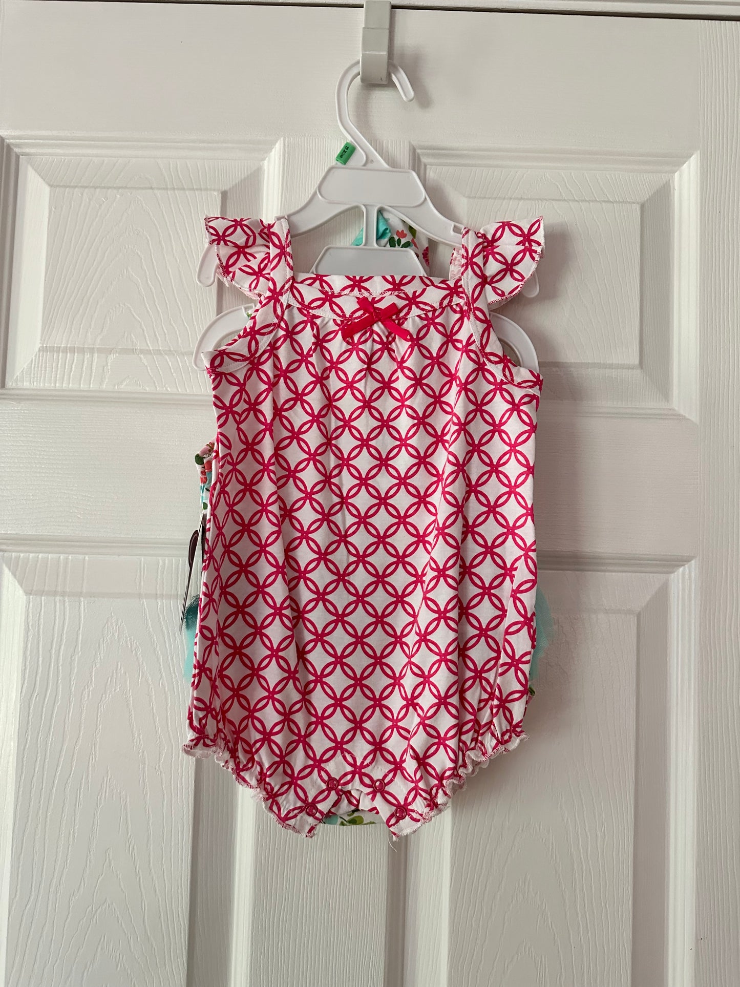 18 Month Girl’s Outfit w/ Bow- NWT