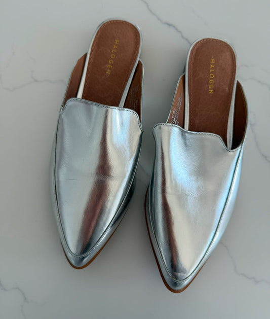 #42 Women's Halogen silver shoes - 6