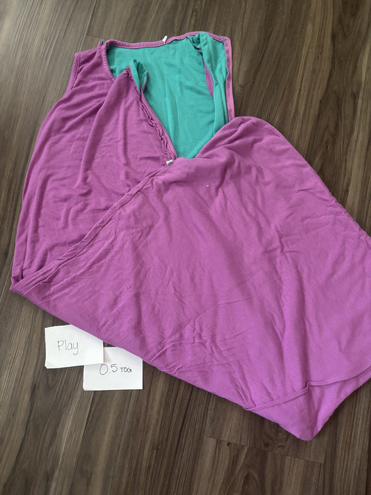 #138 - 18-36 Mo - Play Posh Peanut - Purple 0.5 Tog Sleepsack (small split in seam at shoulder) - PU 45236