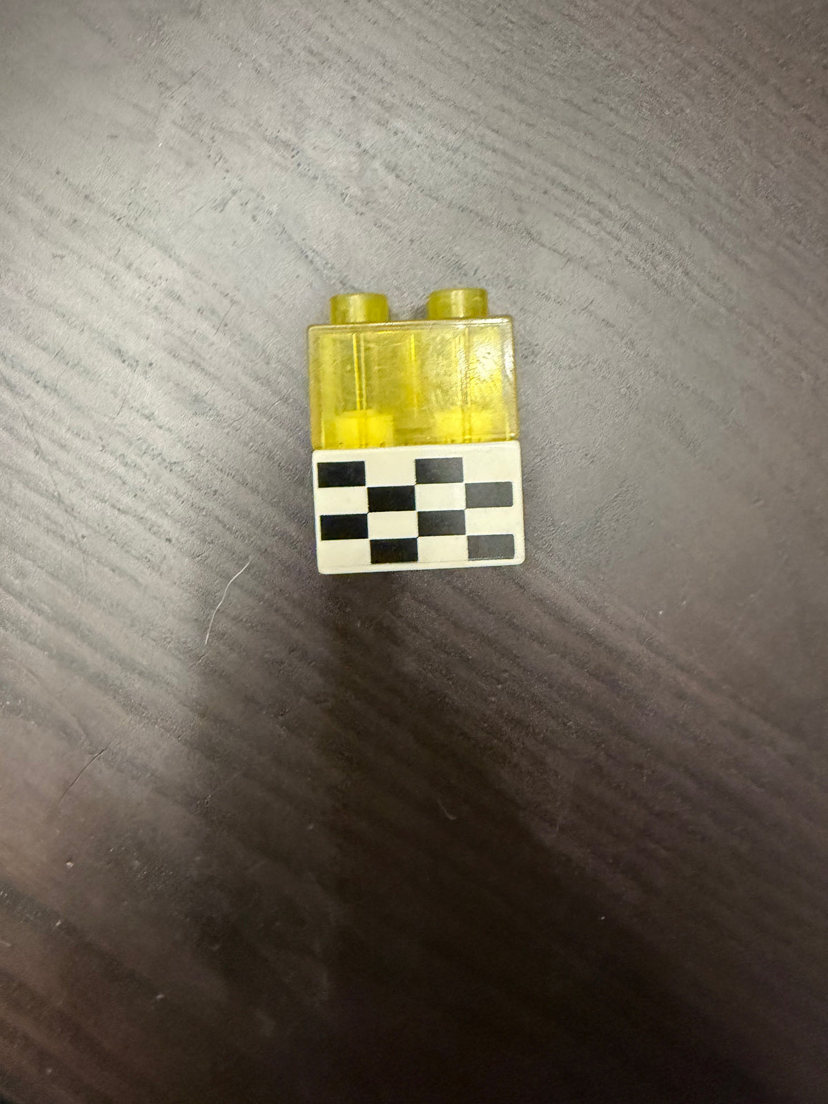 Seller#65 Lego duplo piston cup *missing green flag*