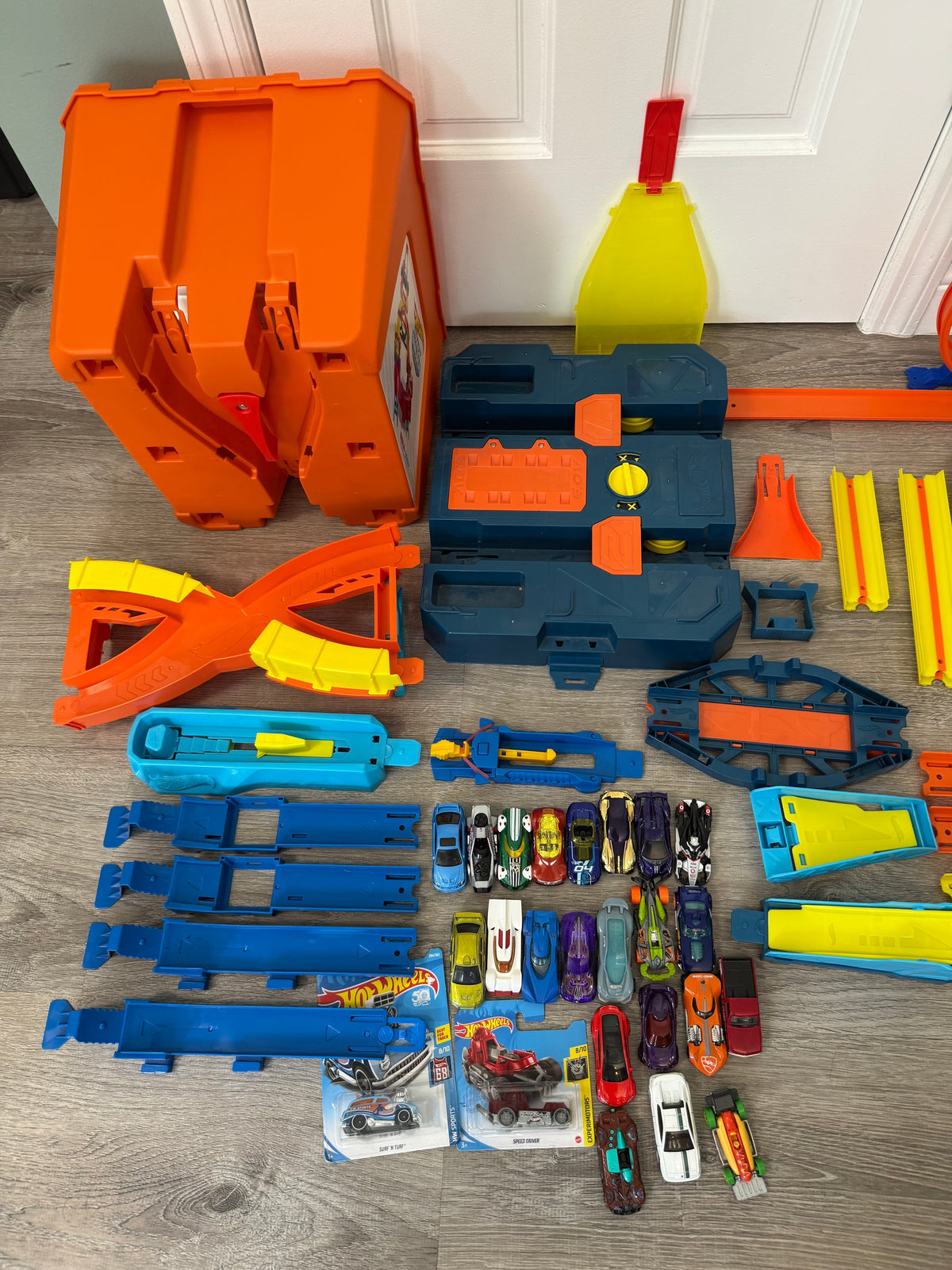 #149 Large Hot wheels track collection