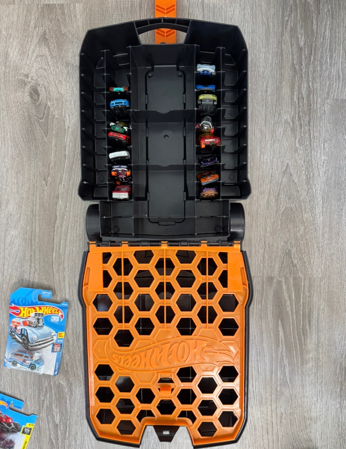 #149 Large Hot wheels track collection