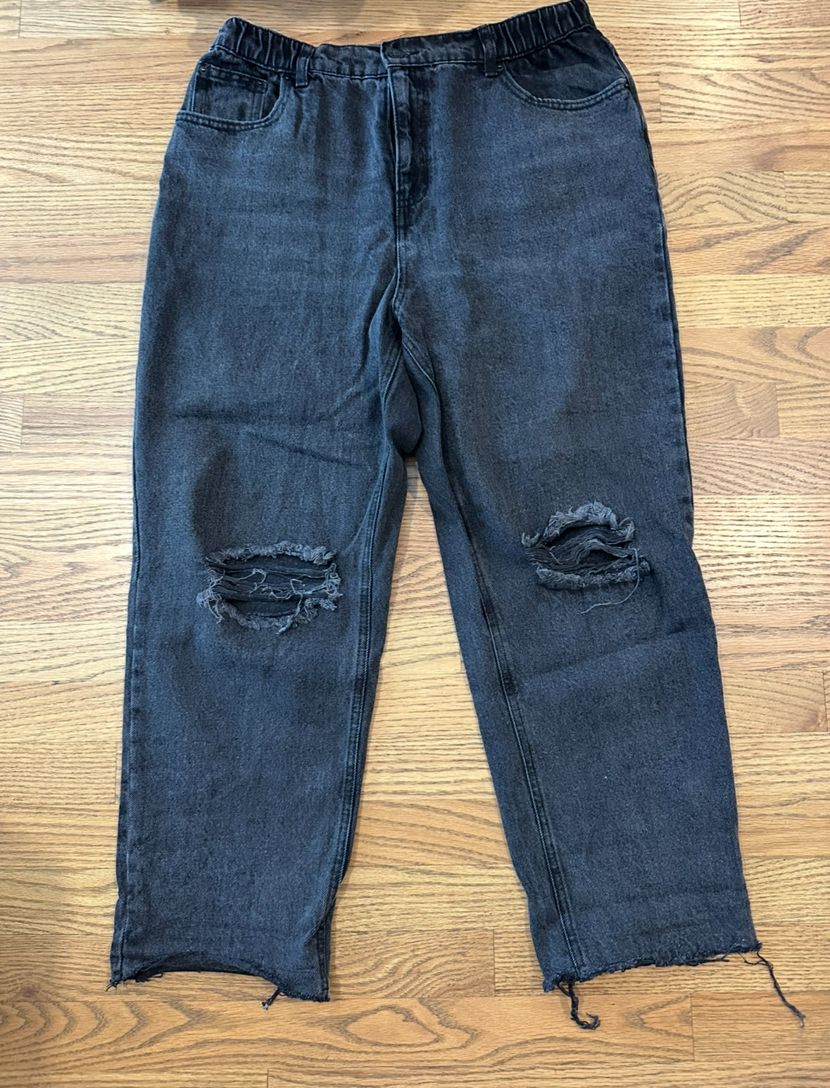 #198- Women’s, Vanilla Star, Distressed Black Jeans- Size 13