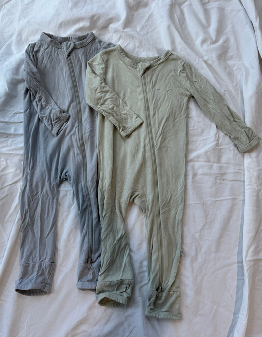#113 gender neutral Kyle Baby Bamboo 6-12 month sleeper