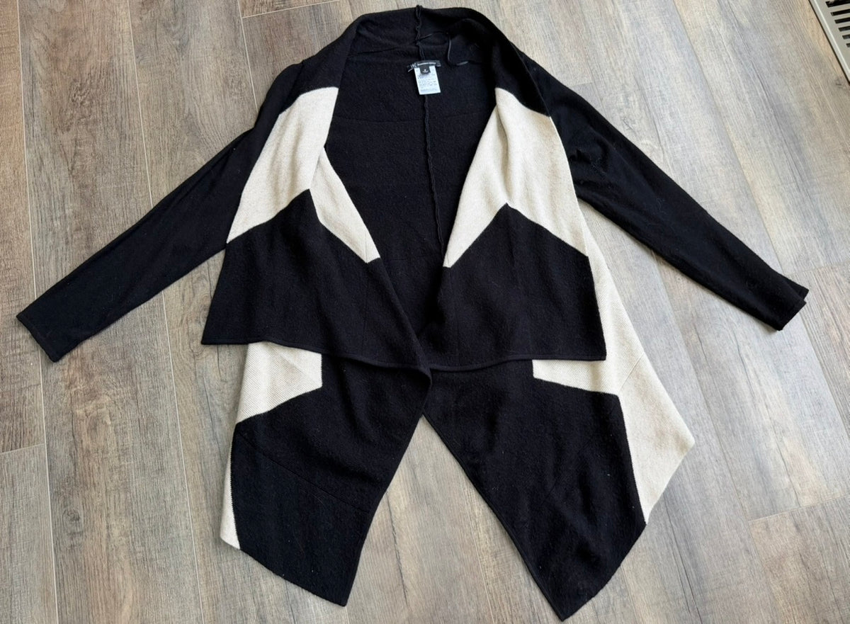 Seller 183- INC Women’s size medium sweater