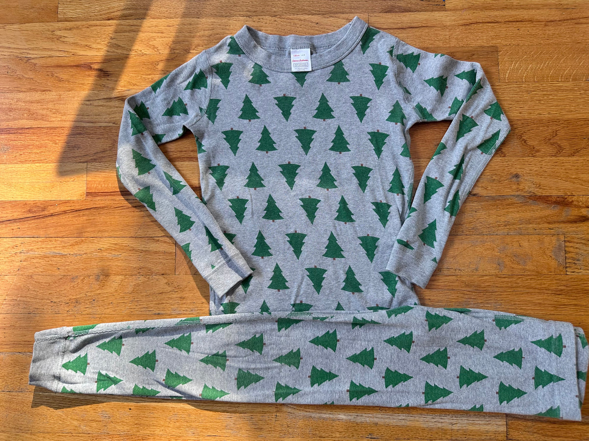 #104 Hanna Andersson 130/8 Christmas Tree pjs