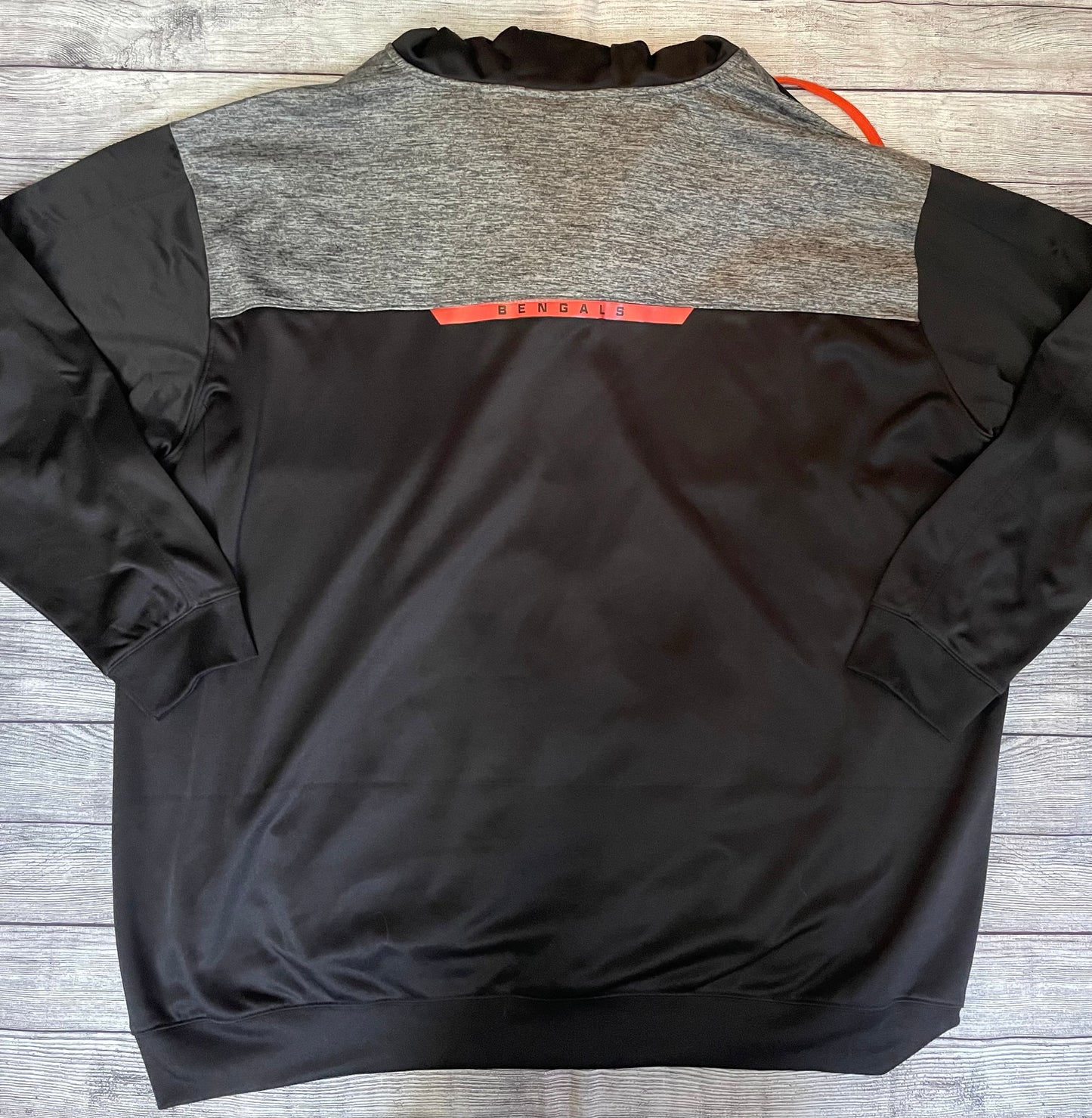 Seller #171 *REDUCED*  Fanatics 5XL Tall Mens zip up Bengals Jacket