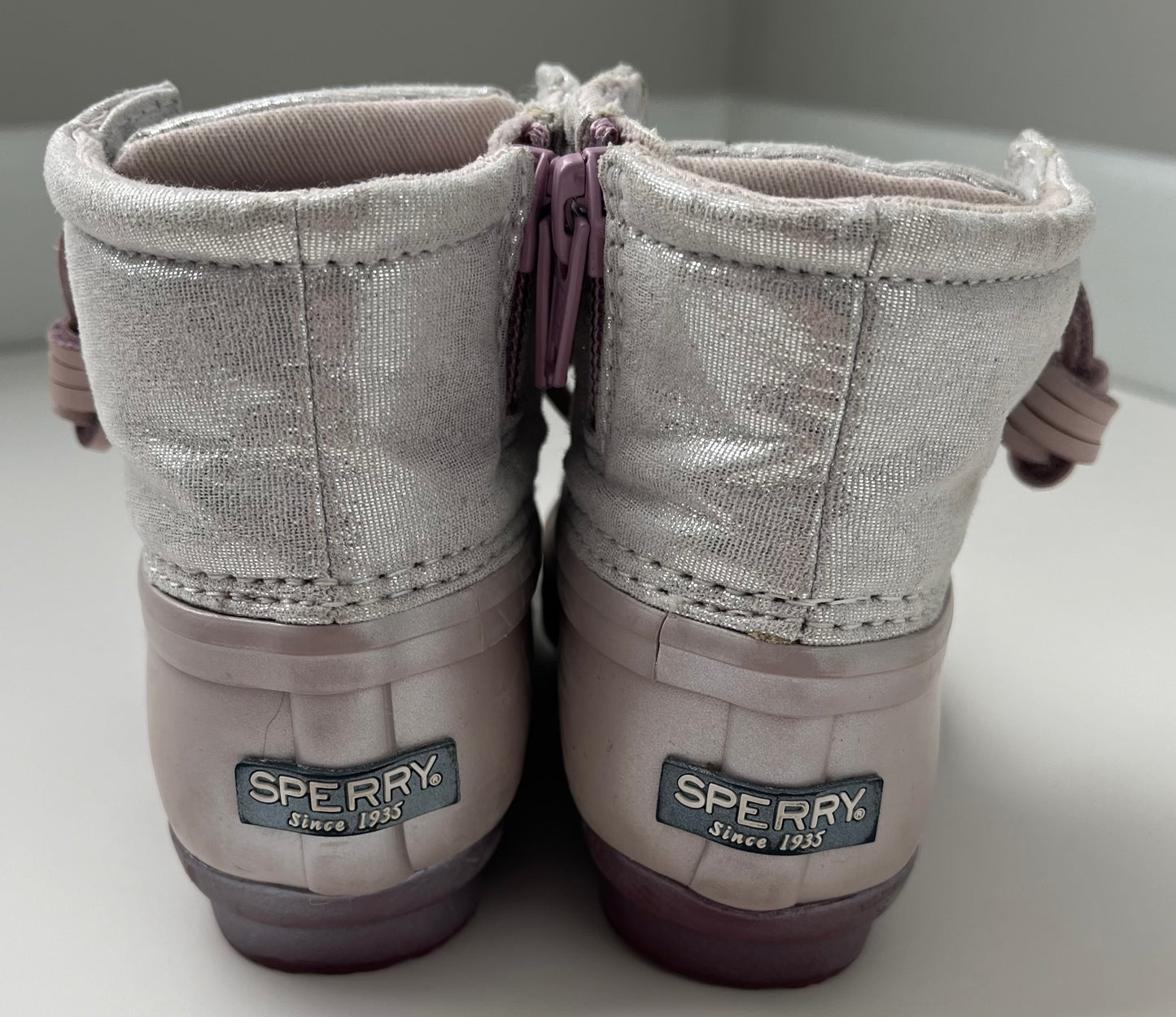 Girls size 6 toddler Sperry boots (45244)