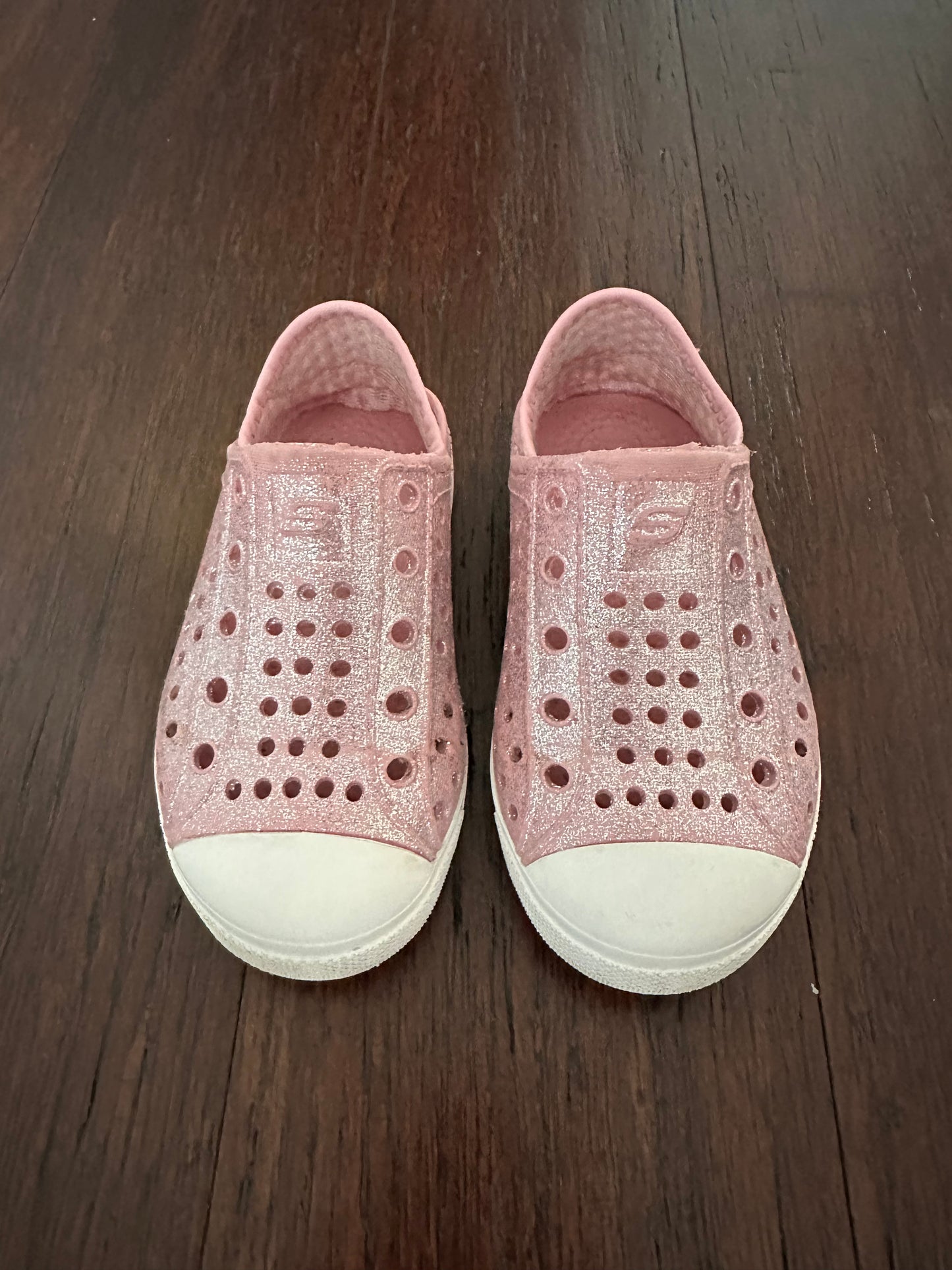 Seller 42, Sketchers Native Dupes, Pink Glitter, EUC, Girls Size 8