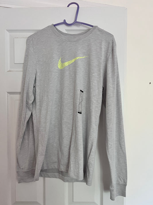#176 - Men’s Nike shirt | NWT | S
