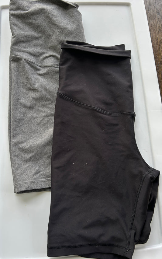#34 old navy  maternity bike shorts medium
