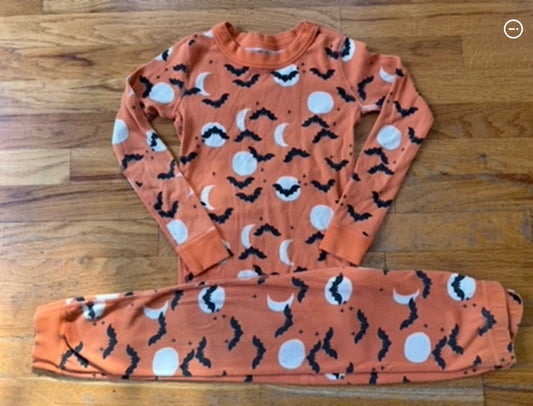 #104 Hanna Andersson size 120 (6/7) Halloweens pjs, top missing tag but pants show size