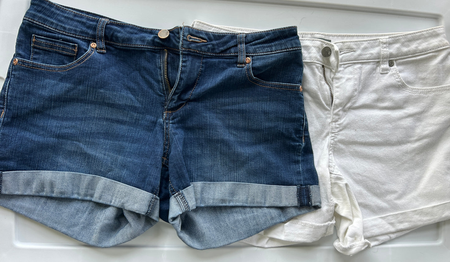 #34 women’s shorts size 4 New York and Co
