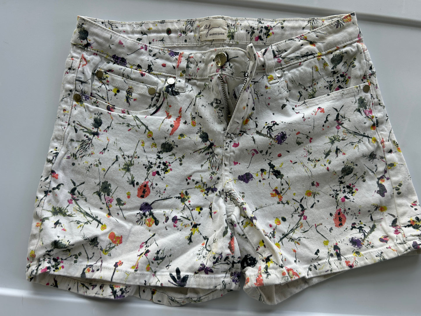 #34 women’s shorts size 4