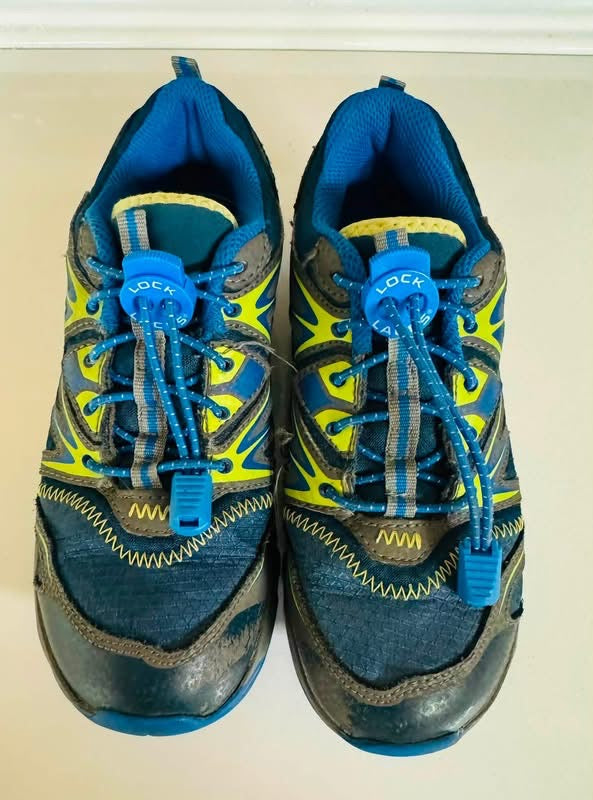 #92 kids size 13.5 Merrell hiking shoes