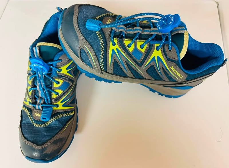 #92 kids size 13.5 Merrell hiking shoes
