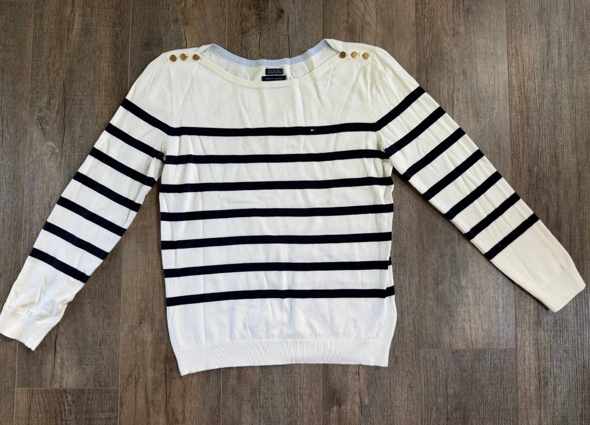 Seller 183- Tommy Hilfiger women’s size large sweater