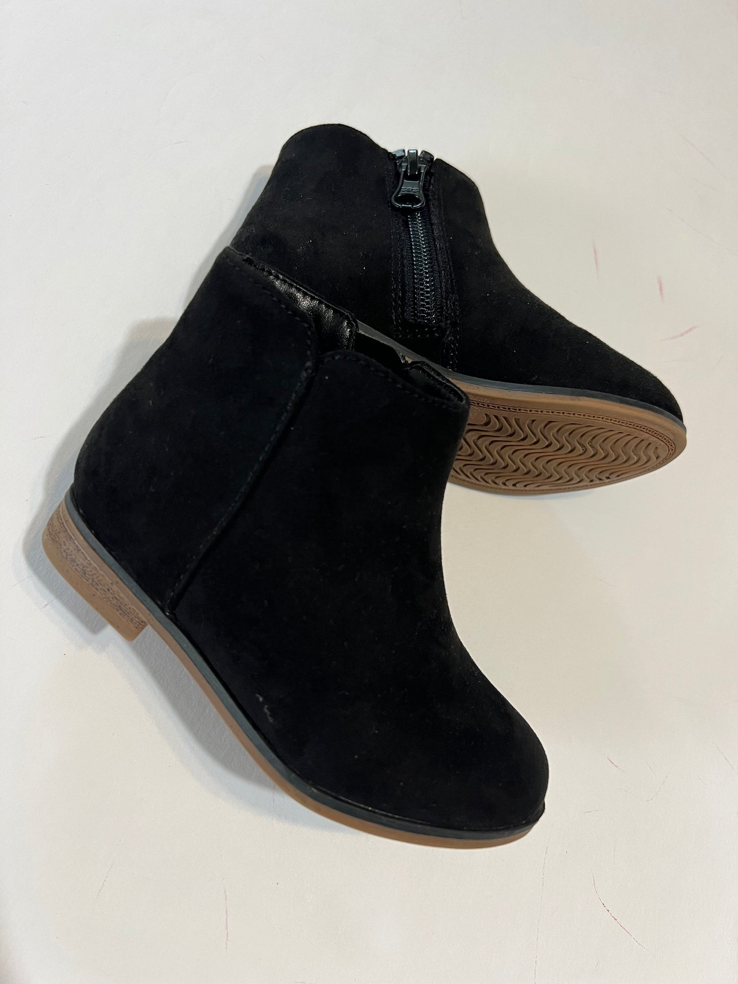 #78 girls 8c black cat and jack boots