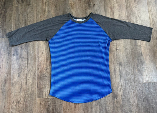 Seller 183- LuLaRoe size medium 3/4 sleeve shirt
